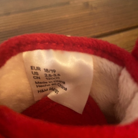 H&M Red Baby Suede Boots Faux Fur Lined NWOT - Picture 5 of 8